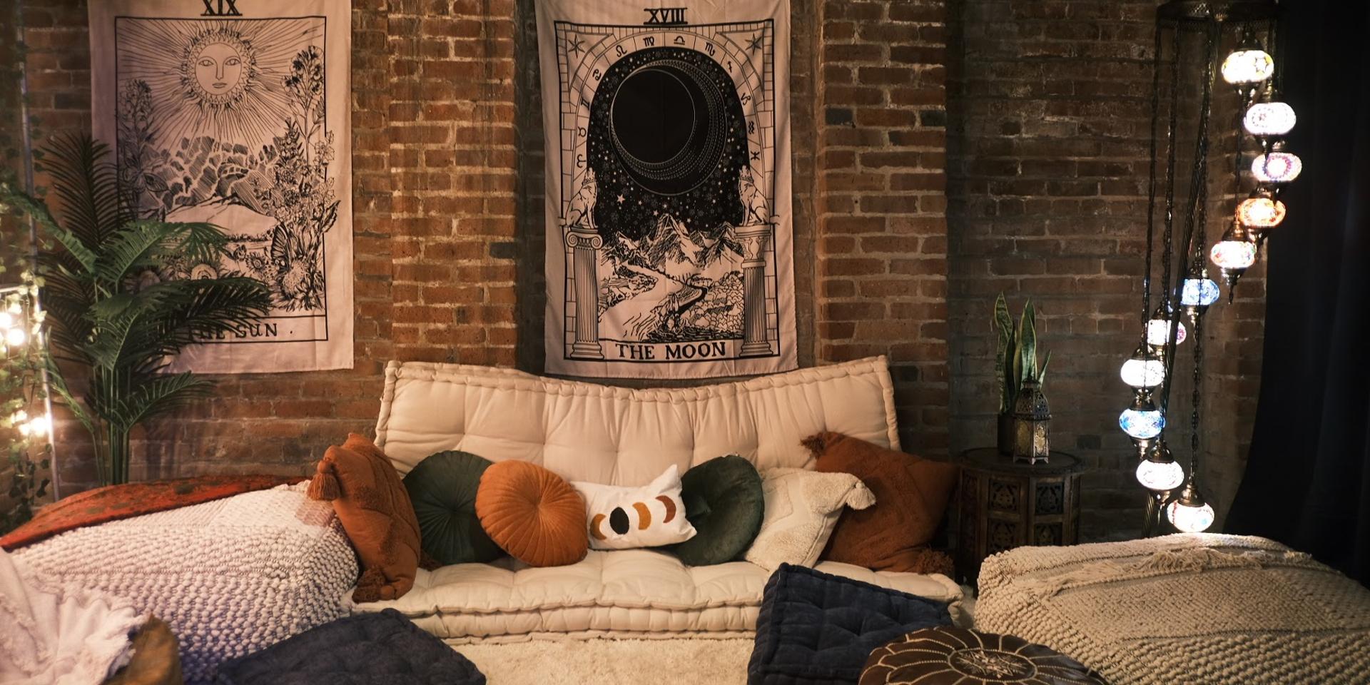 Cover Image for 📚 🌝 Slumber Party Read-a-thon [members & +1s]