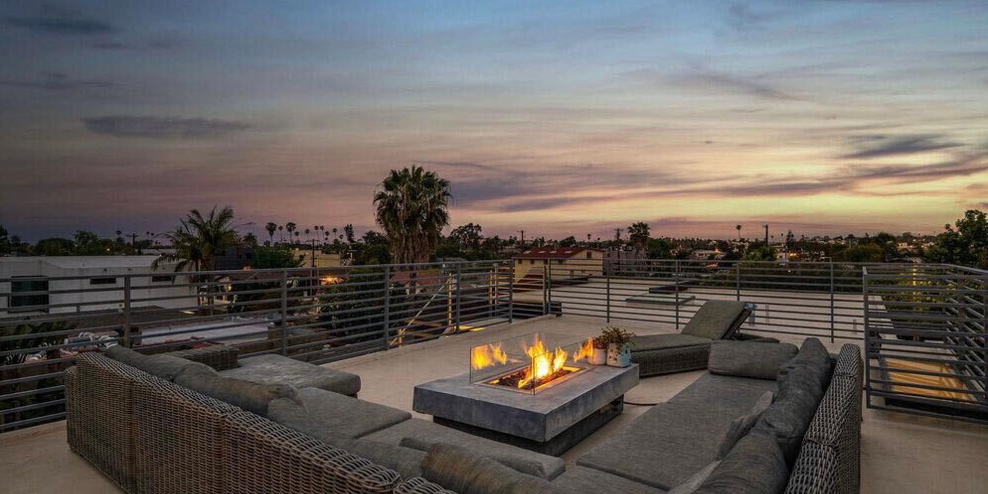 Cover Image for Venice Rooftop Hangout for Land Investors ✨