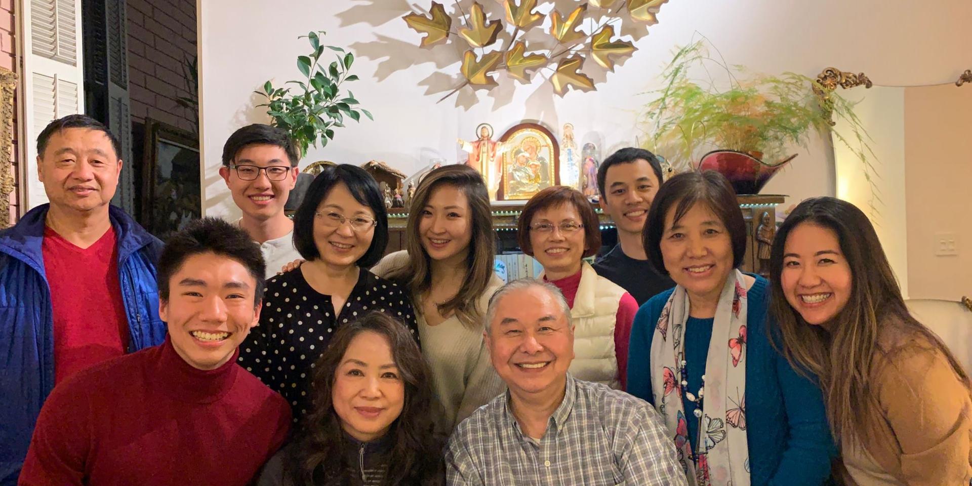 Cover Image for 👨‍👩‍👧‍👦 Bring-Your-Own-Parents (BYOP) Dinner at The Commons: Chinese/Cantonese Speaking Edition [members & +1s]