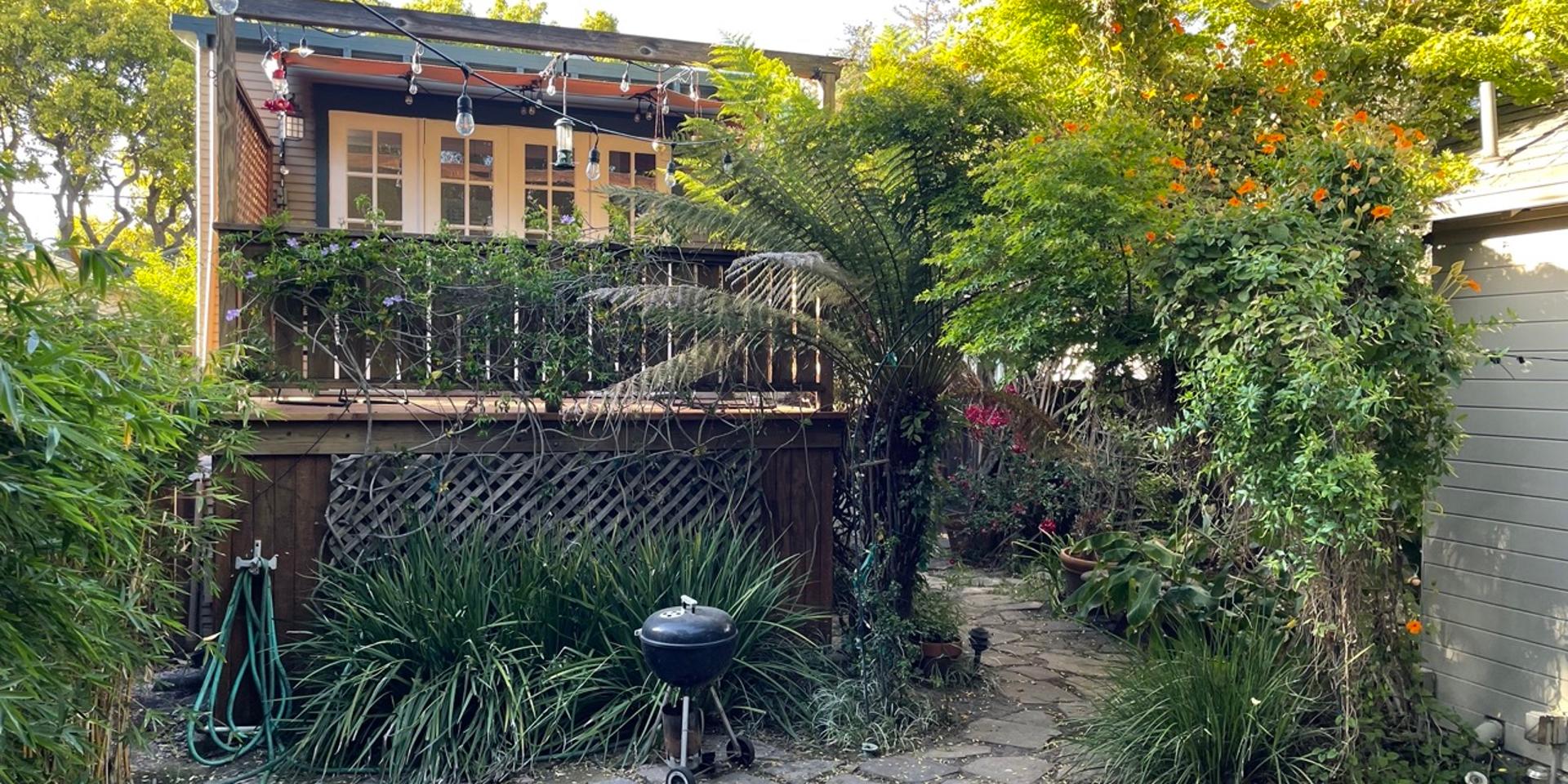 Cover Image for Boom on the Bay Housewarming Party